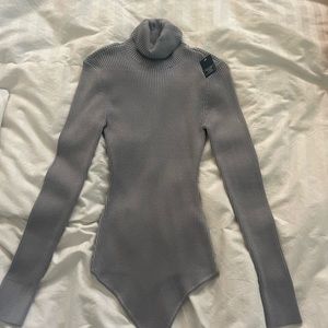 NEW WITH TAGS!!! Grey Abercrombie and Fitch body suit, size S